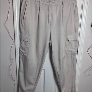 Old Navy Women's Cargo Pants - Light Cream